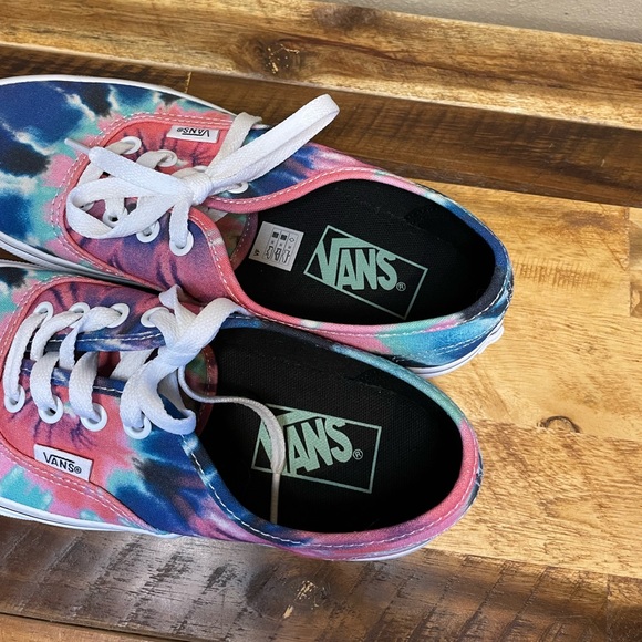 Vans Pink & Blue Tie Dye Authentic Multi & True White Women’s Canvas Shoes US 7 - Picture 8 of 11